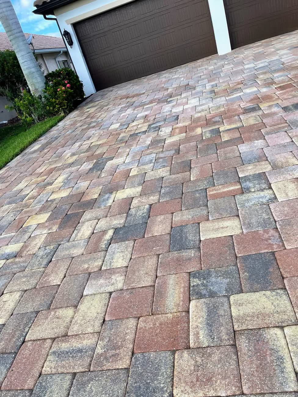 Pressure washing in Cape Coral